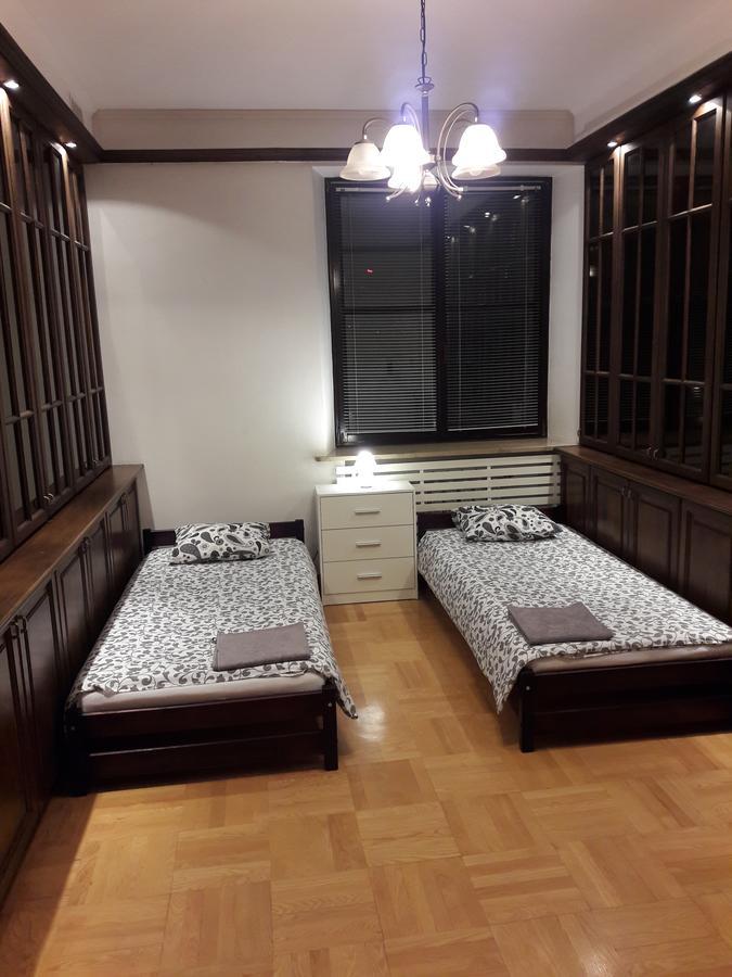 Wood Stara Ochota Homestay *