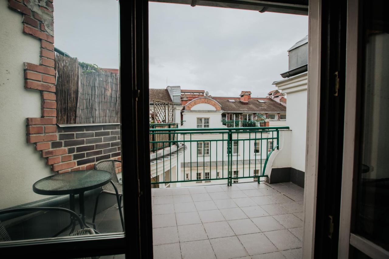 Wood Stara Ochota Homestay Warsaw