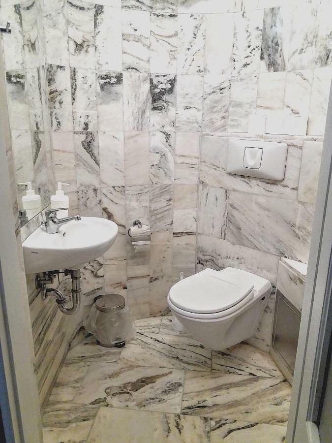Wood Stara Ochota Privat overnatting